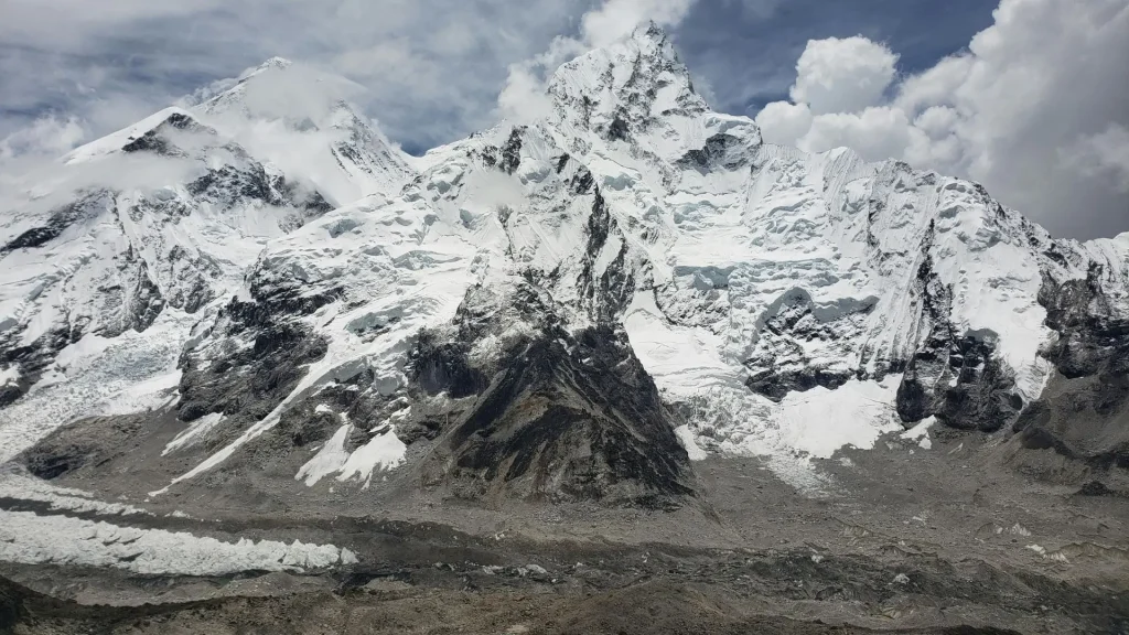 everest region himalayan